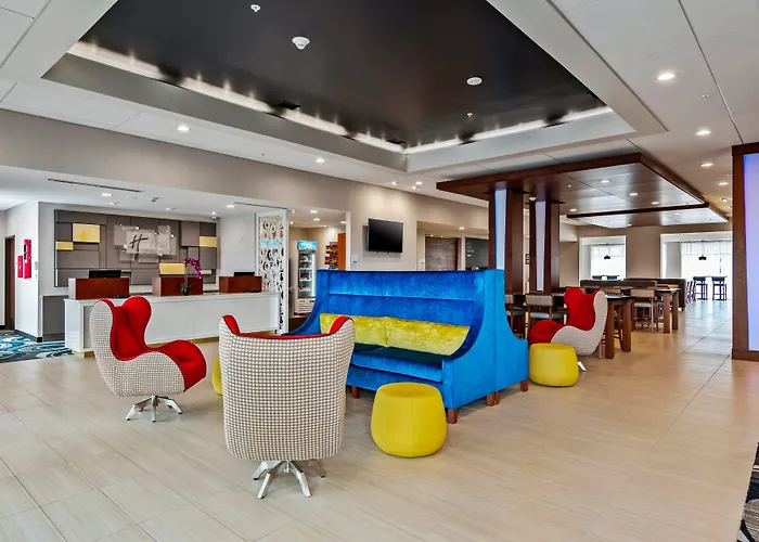 Holiday Inn Express & Suites Orlando- Lake Buena Vista By Ihg