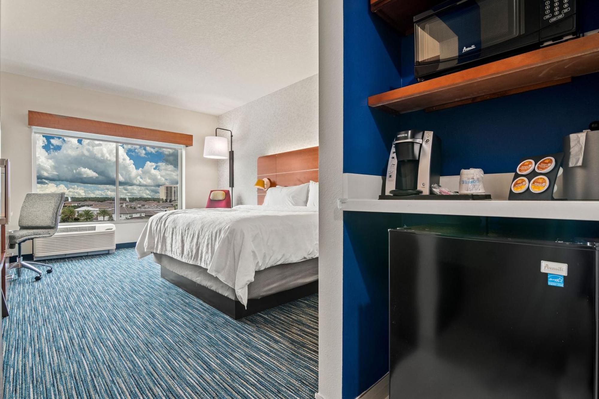 Express & Orlando- Buena Vista By Ihg Hotel