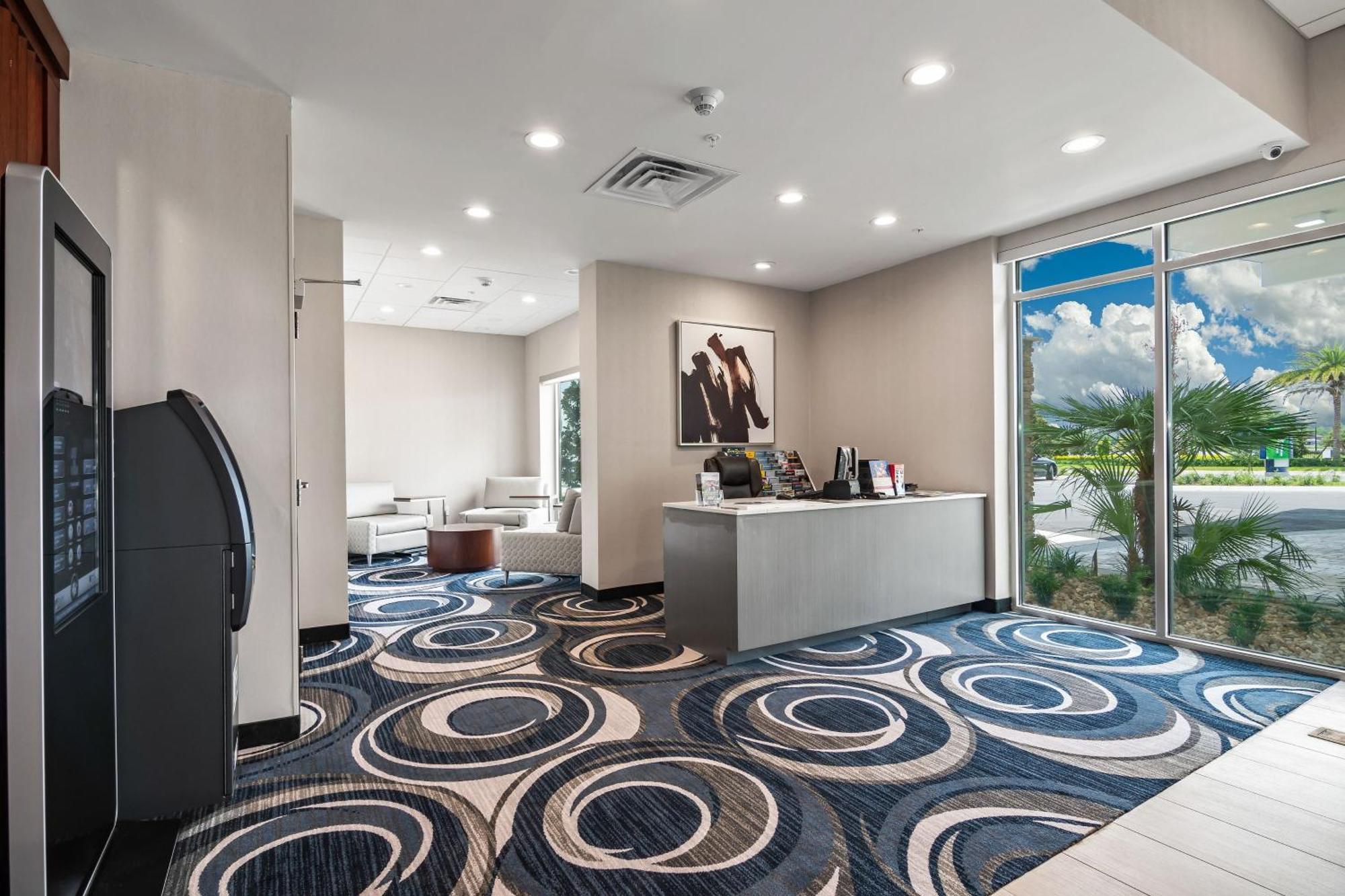 Hotel Express & Orlando- Buena Vista By Ihg Lake Buena Vista